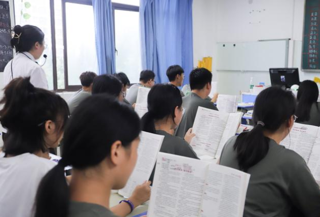 检课体系为数字引擎打通课前学情确诊课中动态捕捉课后数据复盘