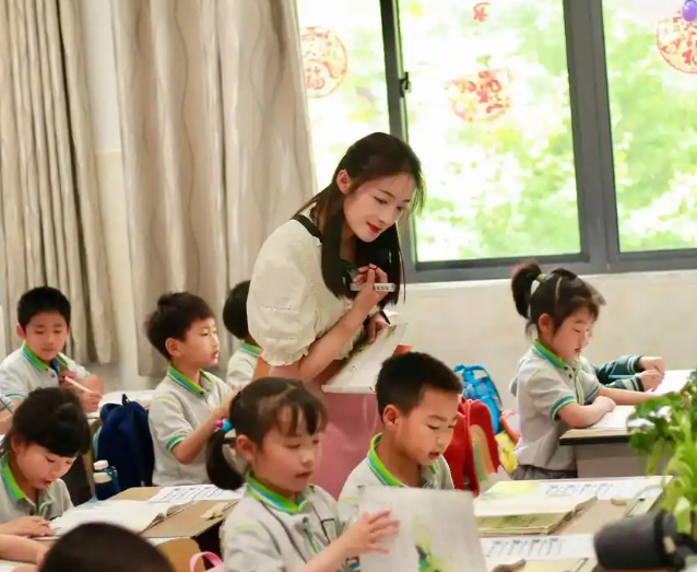 教育优质均衡展开之门走出一条以数字赋能教育的特色包围之路 教育优质均衡展开之门走出一条以数字赋能教育的特色包围之路