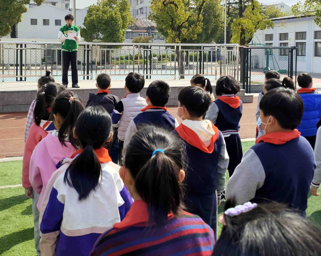 生长渠道推进教师从技能使用者向数字教育生态共建者转型